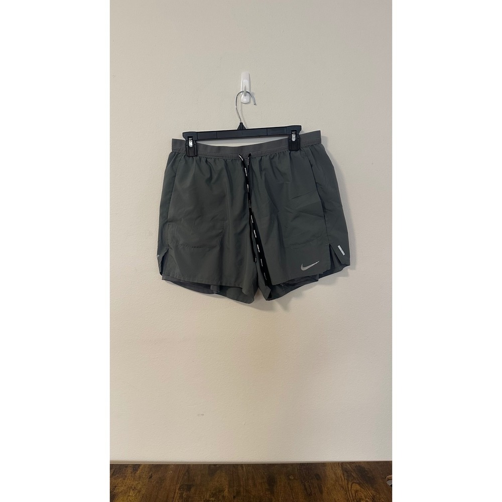 Nike Dri-FIT Running Shorts Womens Large Gray Athletic Gym Workout Pockets